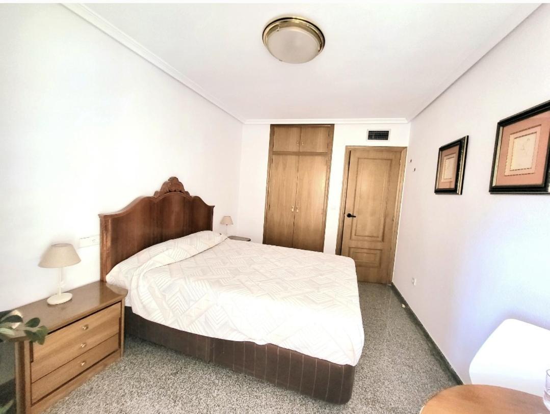 Апартаменти Amistosa, Habitacion Con Balcon, Alicante, Playa, Centro, Rambla, Mercado Екстер'єр фото